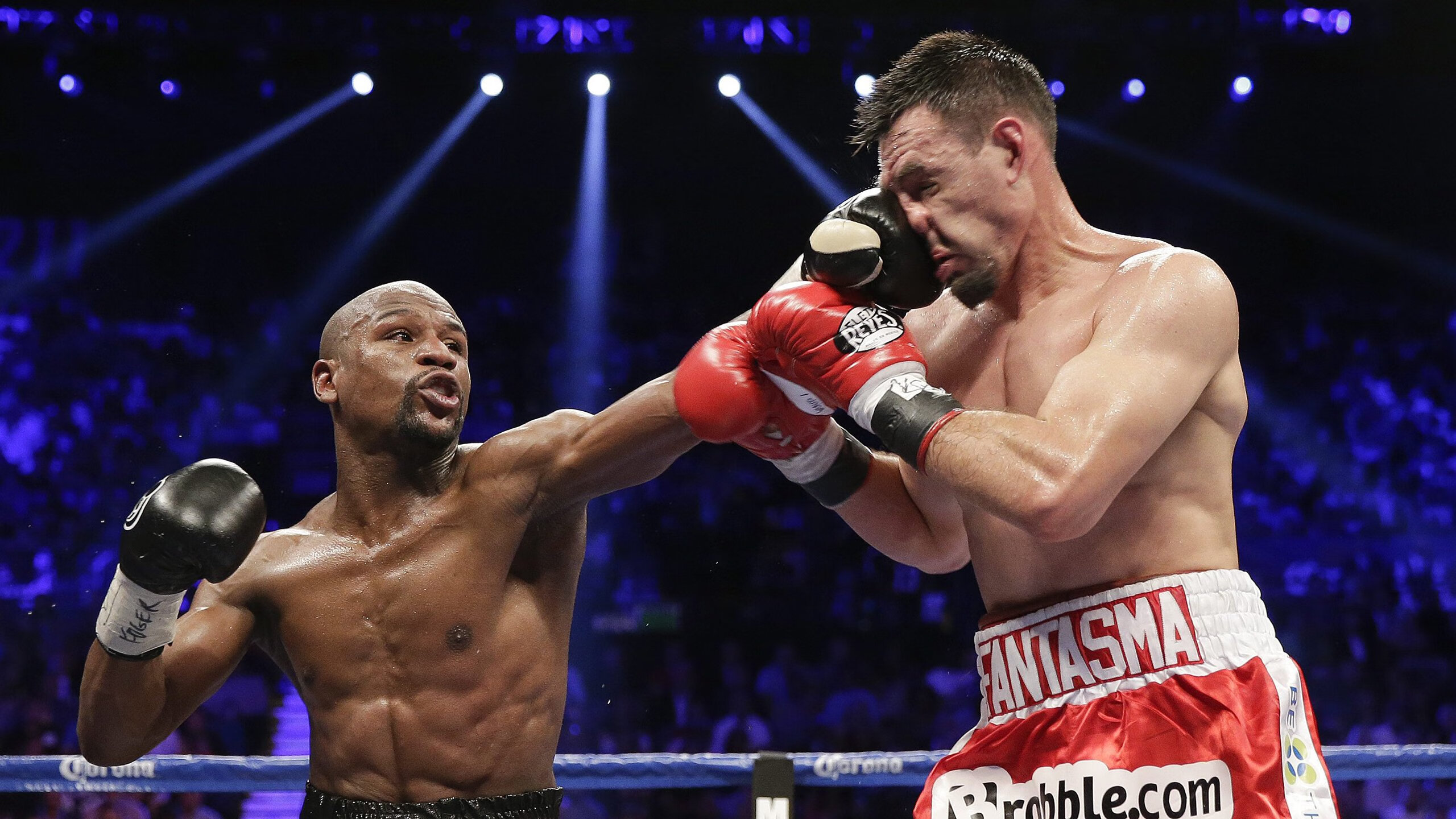 赛道与球场,字母哥在F1街道赛之夜的王者证明