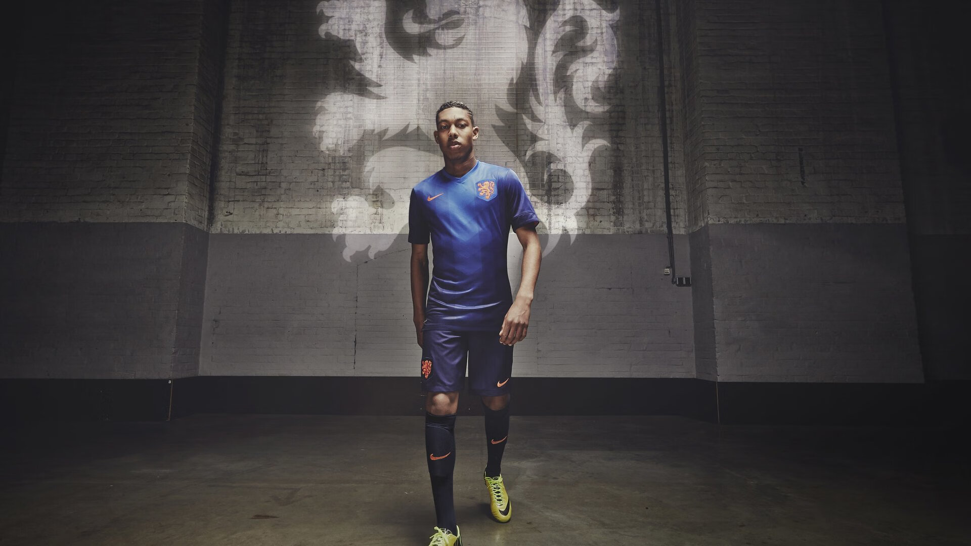 从墨尔本到都灵，辛纳的横扫传奇与团队扛鼎之路